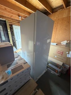Frigidaire 18 cu ft Frost-Free Upright Freezer – Brand New Never Used, White