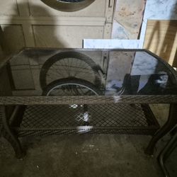 Outdoor Wicker Patio Table 