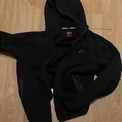 Nike Tech (No Zipper)