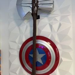 Hasbro Marvel Avengers Endgame Stormbreaker + Captain America Shield  