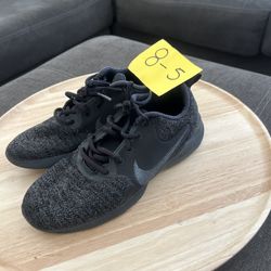 Shoes Nike  8 5