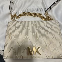 Michael Kors New ! Or Better Offer 