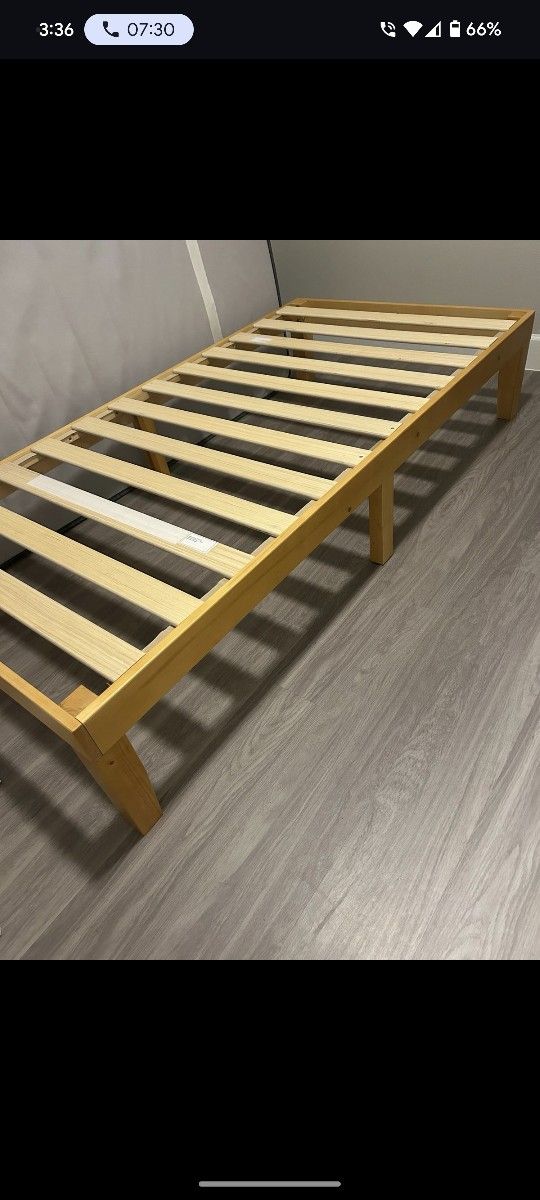 Zinus Twin Solid Wood Platform Bed Frame 