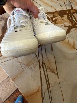 Nike Reactgato 9.5 size indoor shoes