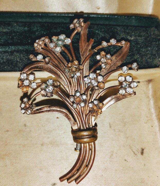 Brooch