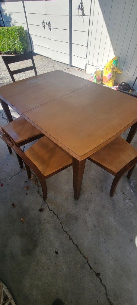 Dining Room Table & Buffet