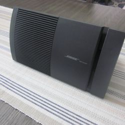 Bose Great Sounding Speaker In Near Mint Condition . Must See To Fully Appreciate . High Quality Speaker .