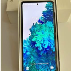 Samsung Galaxy S20FE,  Factory UNLOCKED,  Excellent Condition.  Like New 