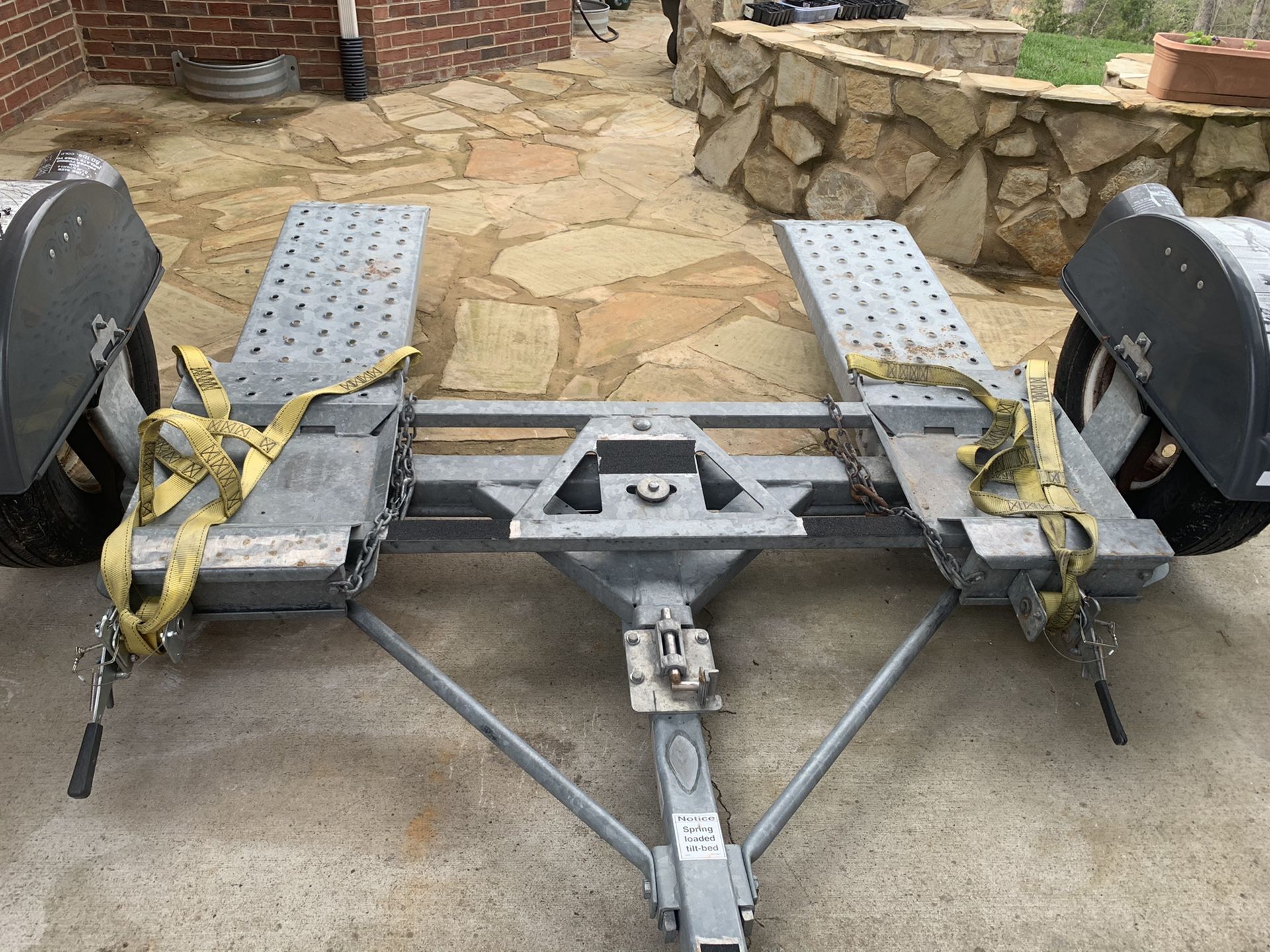 Deluxe Tow Dolly- tilt ramp and swivel with straps