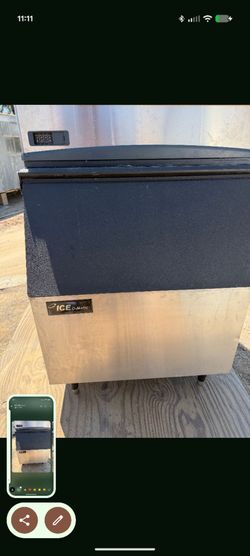 Ice maker machine