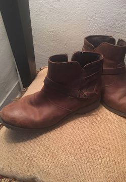 Teva low cut booties