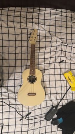 Fender Ukulele Cream White