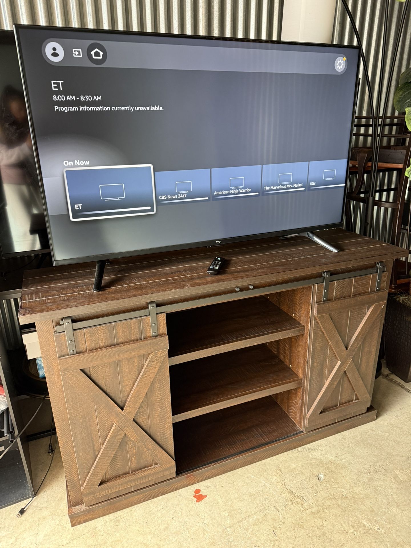 Farm Style Tv Stand oNLY $100, Or $350 With 50” Amazon Fire 50” Tv