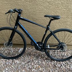 Schwinn Vantage medium Hybrid Bike 