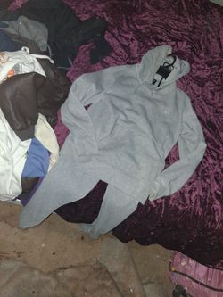 Aeropostale Sweat Suit Size Medium Hoodie And Sweat Pants
