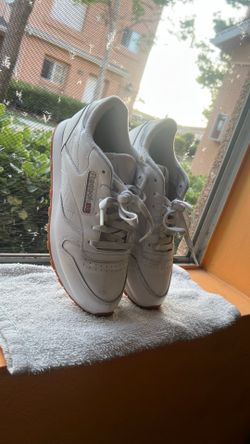 Reebok Size 8 Women