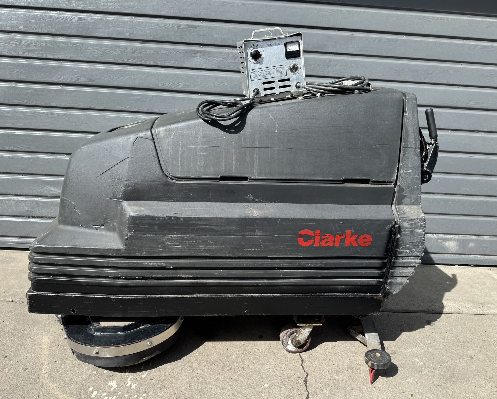 Auto Floor Scrubber