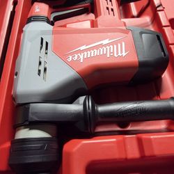 MILWUAKEE CORDED SDS MAX DEMOLITION COMBINATION NEW 
