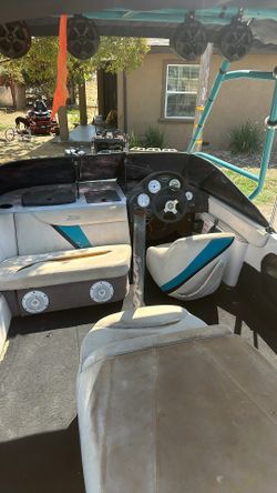 2000 Infinity Ski Boat