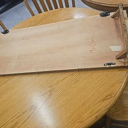 Table With Extension / 4 Chairs