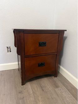 2 Drawer night stand