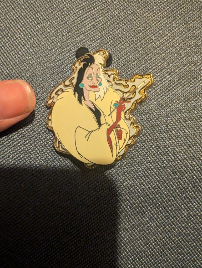 Disney Parks Pin Trading Co- Cruella De Vil