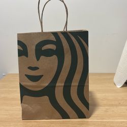 2026 New Starbucks Bearista Bear Cup Tumblers Strawberry Topper Baseball cap