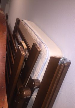Wood toddler bed
