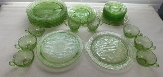 1930s Hocking URANIUM Green Glass CAMEO Ballerina