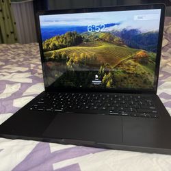 MacBook Pro  14 Inch 