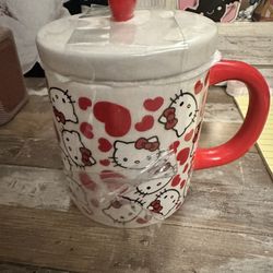 Hello Kitty Mug With Lid