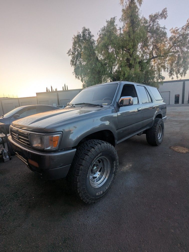 1995 Toyota 4Runner 2WD
