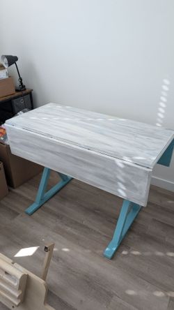 Leaflet table