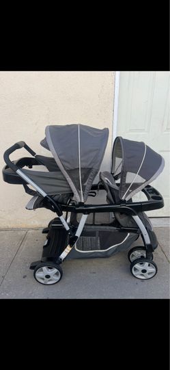 GRACO DOUBLE STROLLER