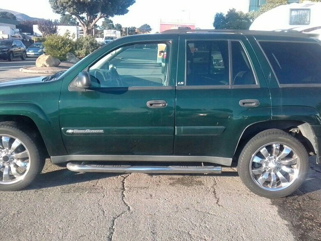 04 Chevy Trailblazer 150k Miles, Very Clean Inside & Out, Runs Excellent. $3500 obo
