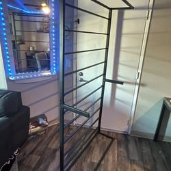 Twin Size Metal Bedframe 