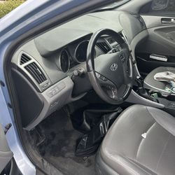 Hyundai Sonata Hybrid 2012