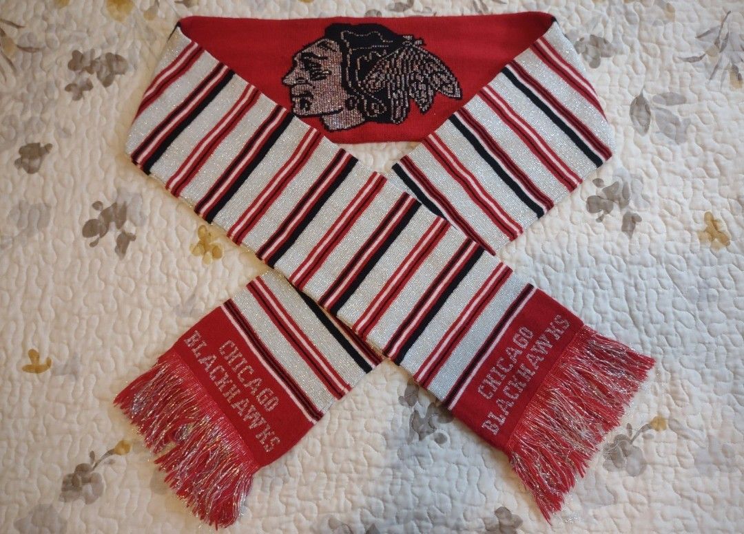NHL Chicago Blackhawks Women's Glitter Stripe Scarf