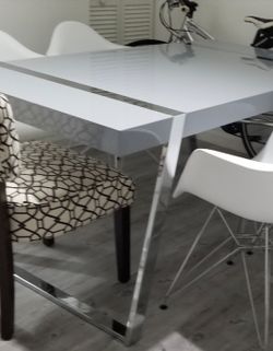 Gray rectangular dinning table