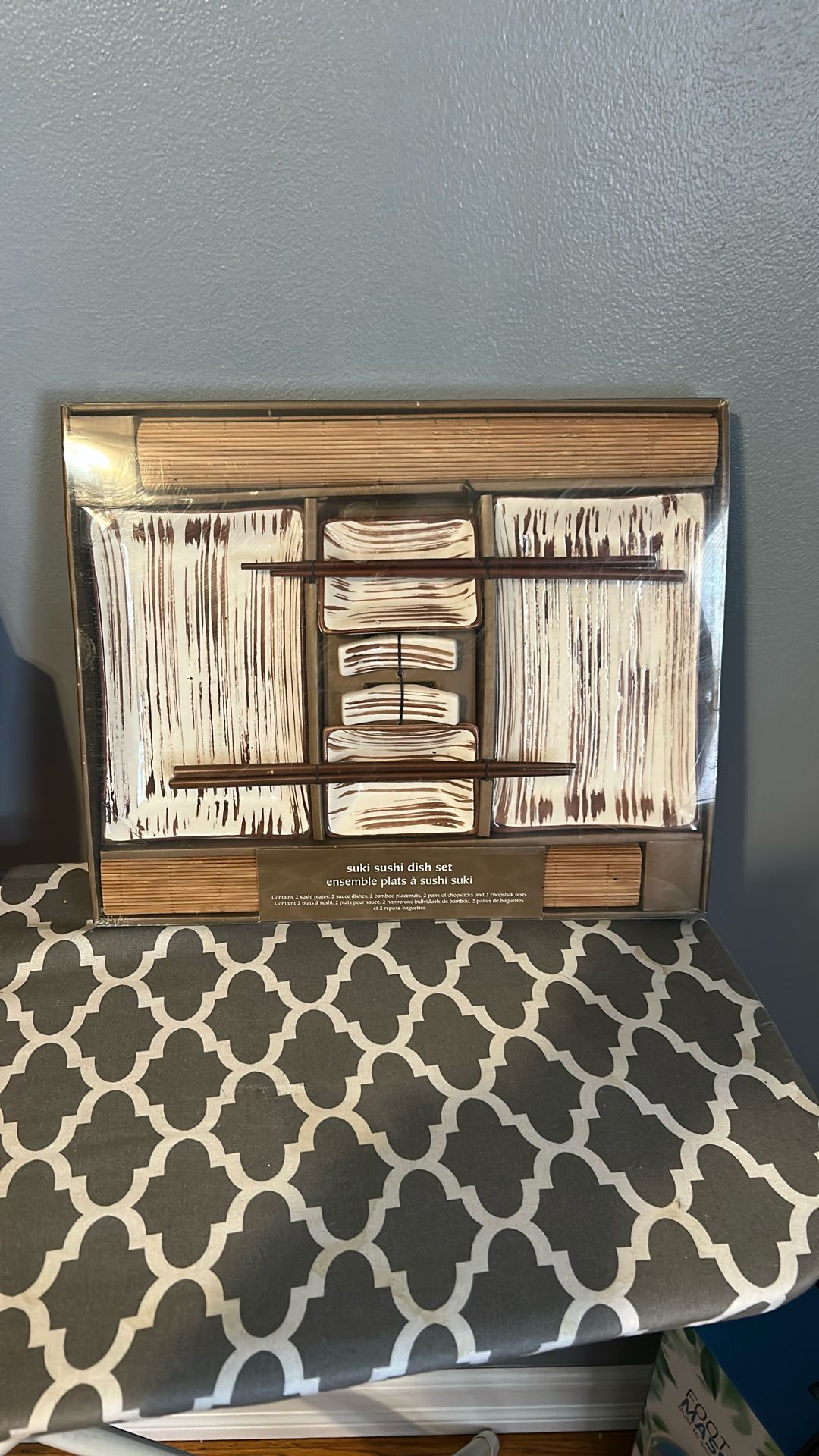 New Sushi Dish Set