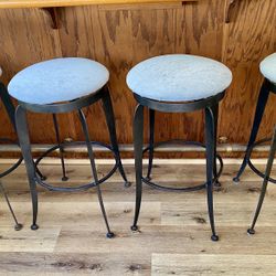 set of 4 bar stools