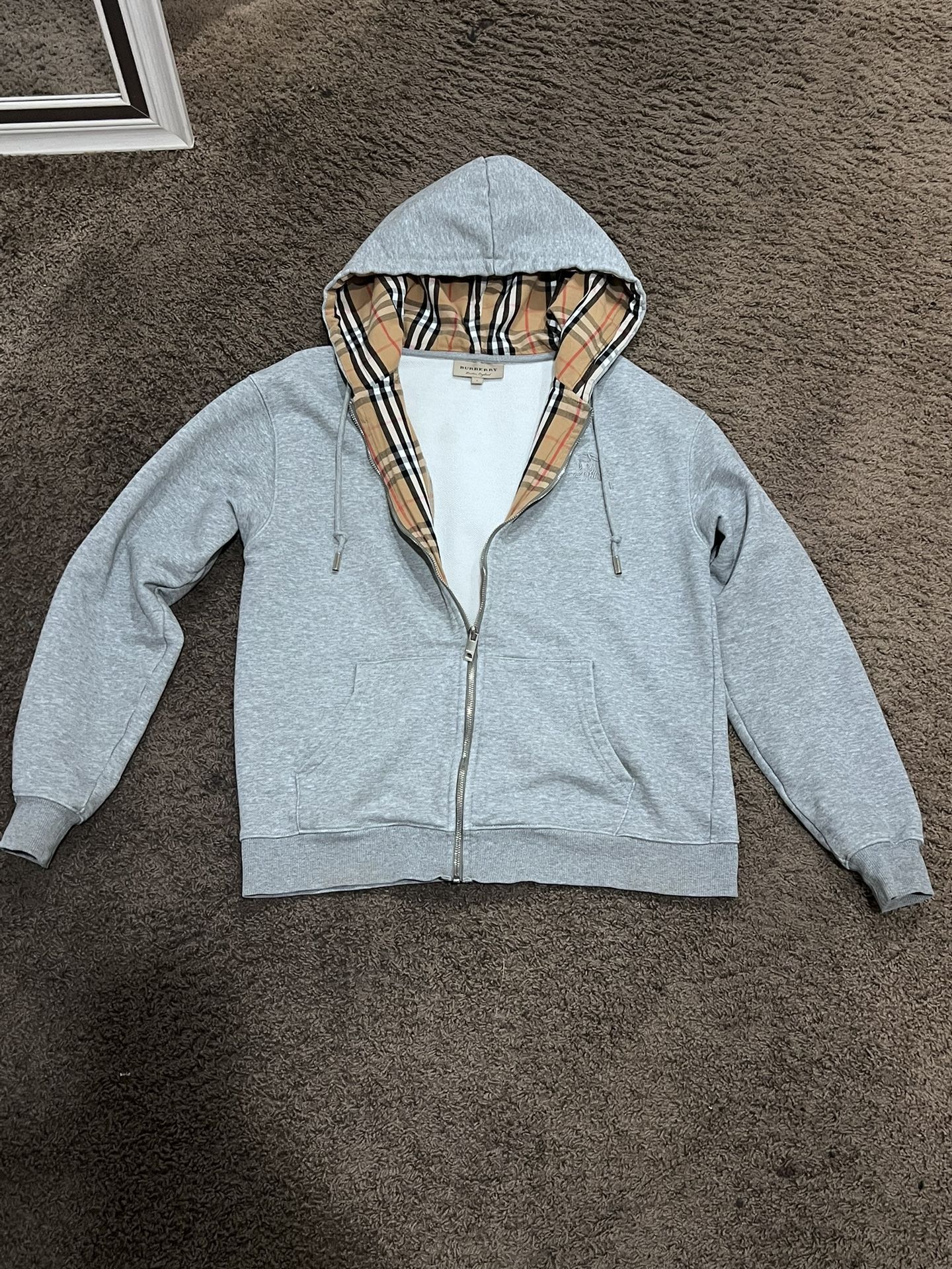 Burberry Zip Up(Send Offers/trades)