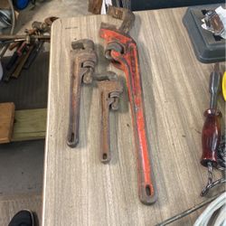 Pipe Wrench 