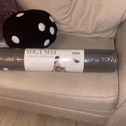 Yoga Mat 10$