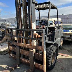 CLARK CY80 Forklift