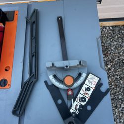 RIDGID Table Saw