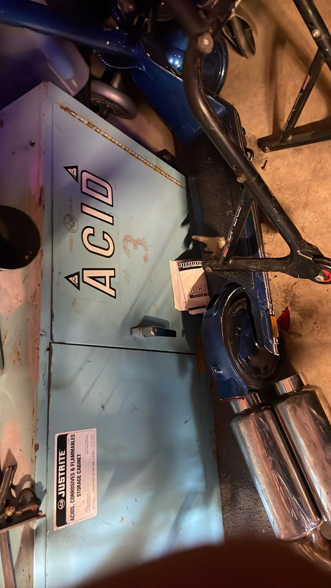 Acid Labeled Industrial Wall Locker W / Key