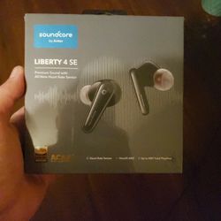 Liberty 4 SE Airpods 