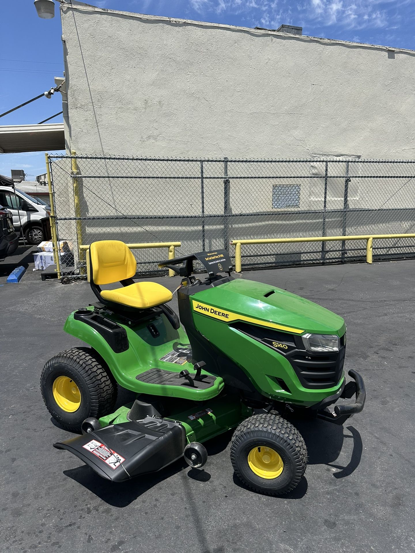 John Deere S140