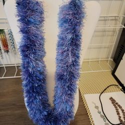 Soft Eyelash Lei